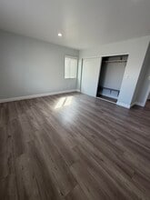 1303 W 109th Pl in Los Angeles, CA - Building Photo - Building Photo