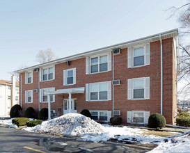 1062 S York Rd in Bensenville, IL - Foto de edificio - Building Photo