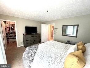 111 Foxchase Dr in Glen Burnie, MD - Building Photo - Building Photo