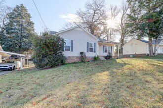 2825 Teakwood Dr in Clarksville, TN - Building Photo - Building Photo