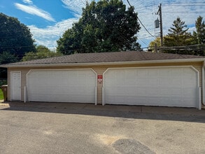 426 Rushmore Ln, Unit 2 in Madison, WI - Building Photo - Building Photo