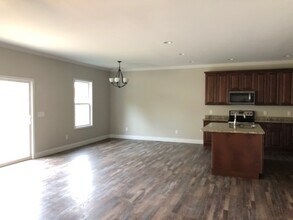 177 Ridge Pointe Dr in Johnson City, TN - Foto de edificio - Building Photo