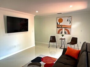 501 SW 25th Ave in Miami, FL - Building Photo - Building Photo