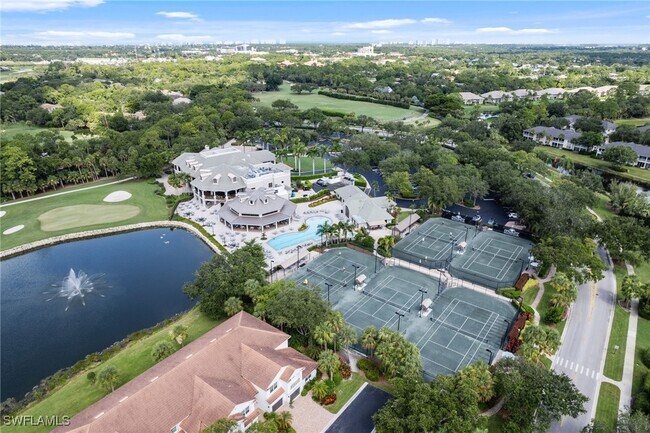 2335 Carrington Ct in Naples, FL - Building Photo - Building Photo