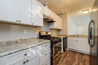 5543 Pine Gate Dr in Atlanta, GA - Building Photo - Building Photo