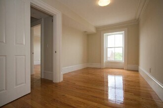 612 Massachusetts Ave, Unit #5 in Boston, MA - Building Photo - Building Photo