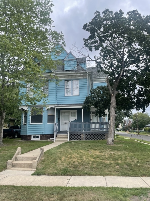 property at 265 Greenwich Ave