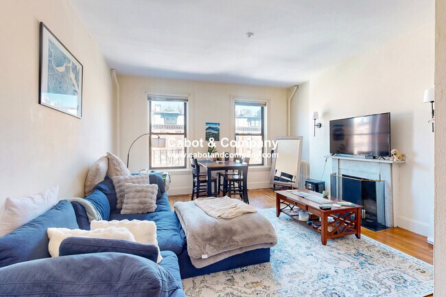 231 Beacon St in Boston, MA - Foto de edificio - Building Photo