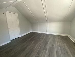 29 Pioneer Rd in Shortsville, NY - Foto de edificio - Building Photo