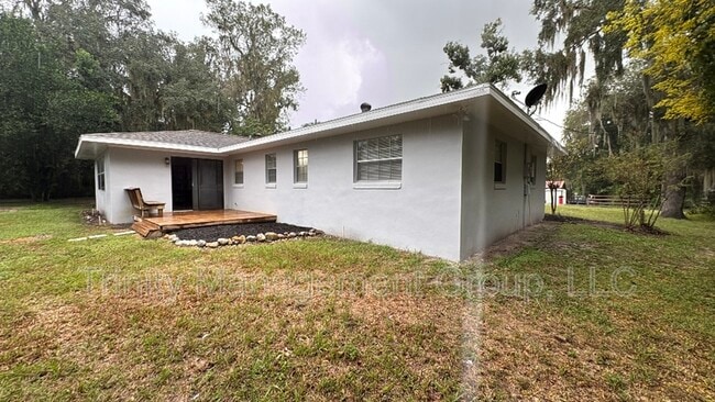 105 N Edinburgh Dr in Inverness, FL - Building Photo - Building Photo