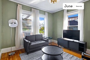 4 Haskell St in Boston, MA - Building Photo
