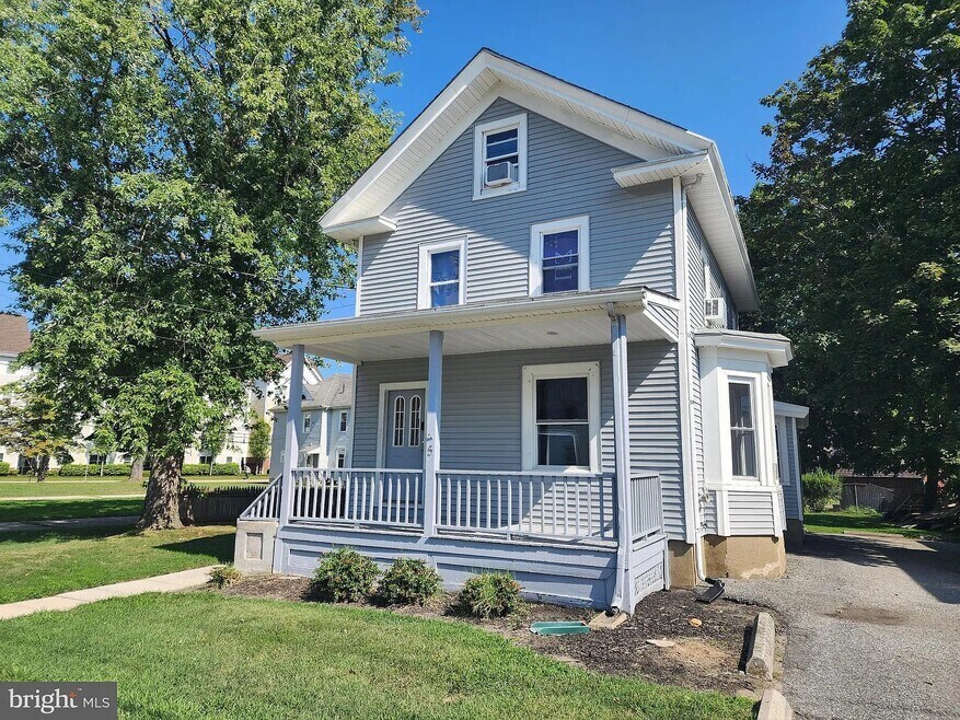 5 New St E in Glassboro, NJ - Building Photo