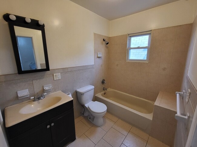 791 S 13th St, Unit 3 in Newark, NJ - Foto de edificio - Building Photo