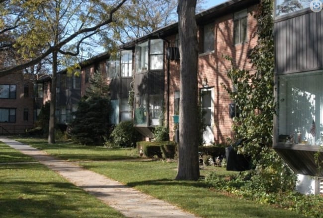 property at 666-700 Park Ave W