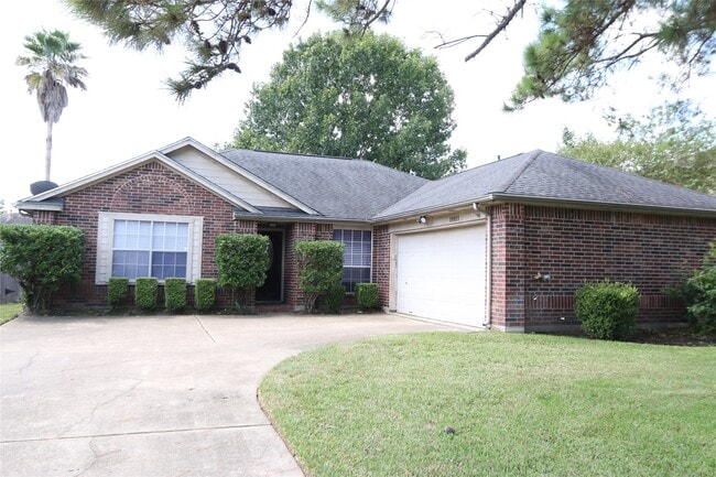 10811 Burkes Garden Dr in Houston, TX - Building Photo - Building Photo