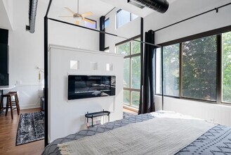 700 N Graham St in Charlotte, NC - Building Photo - Building Photo