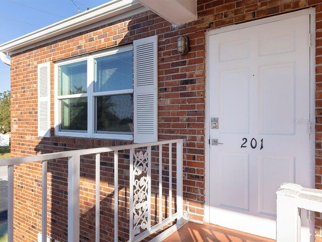 380 Base Ave E in Venice, FL - Building Photo - Building Photo