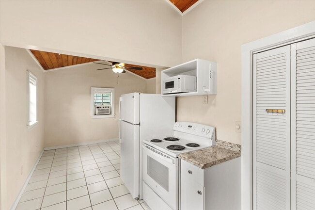 property at 616 Whitehead St