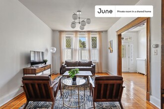 Private bedroom in 4 bed/2 bath Home in Washington, DC - Building Photo - Building Photo