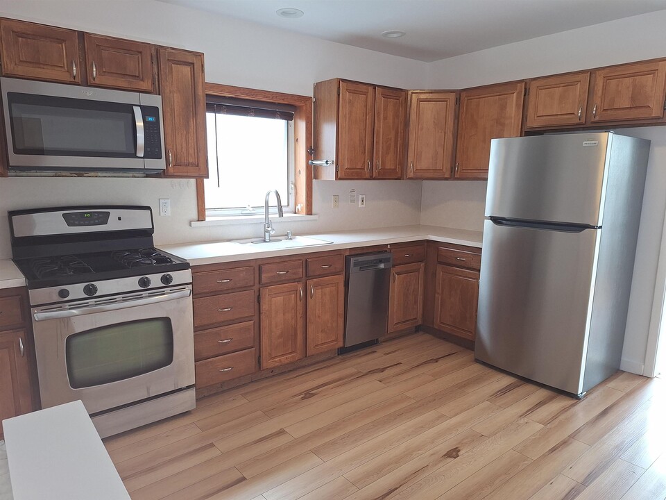 589 AVENUE A Ave in Bayonne, NJ - Building Photo