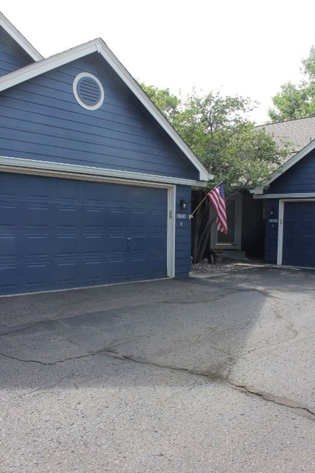property at 10603 W Dumbarton Cir