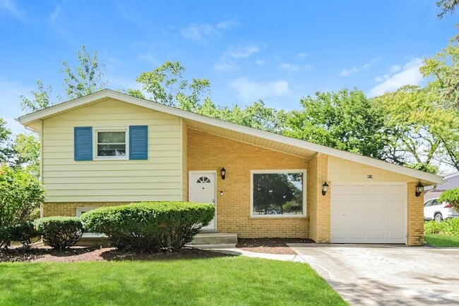 property at 408 S Kennicott Ave