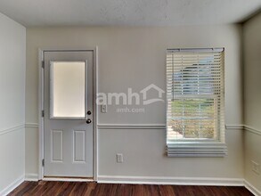 621 Everlasting Way in Locust Grove, GA - Foto de edificio - Building Photo