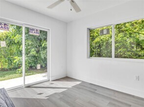 10640 SW 96th St in Miami, FL - Building Photo - Building Photo