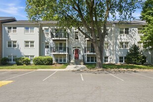 9453 Fairfax Blvd in Fairfax, VA - Building Photo