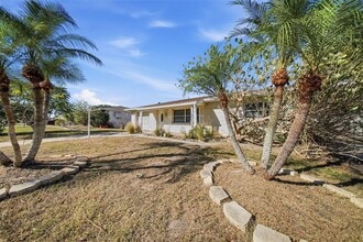 11373 62nd Ave N in Seminole, FL - Building Photo - Building Photo