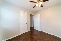 2614 Cleburne St photo'