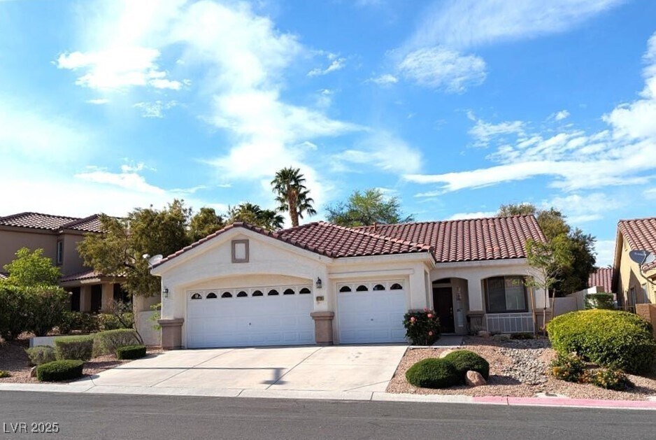 9728 Echo Hills Dr in Las Vegas, NV - Building Photo