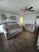 403 Locust Ave, Unit Apartment 4 in Washington, PA - Building Photo - Building Photo