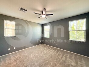 8142 W Sands Rd in Glendale, AZ - Building Photo - Building Photo