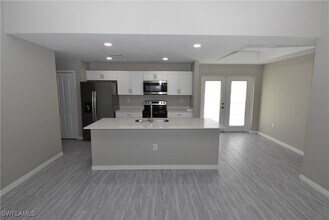 2121 Firebrand Rd in North Port, FL - Building Photo - Building Photo