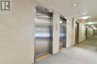 3120-3120 Kirwin Ave in Mississauga, ON - Building Photo - Building Photo