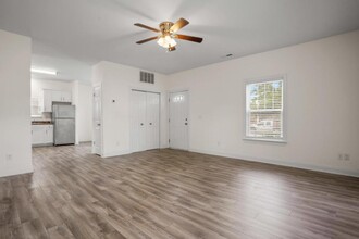 2926 Princess Pl Dr in Wilmington, NC - Foto de edificio - Building Photo