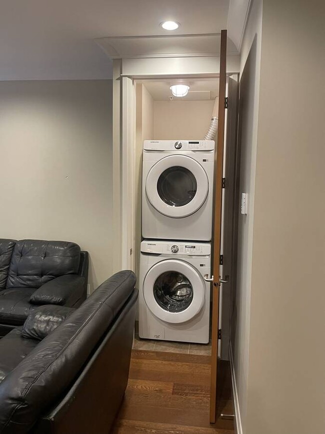 2455 18th Av W in Vancouver, BC - Building Photo - Building Photo