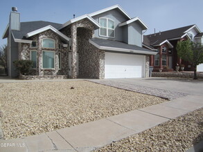 7955 Starry Night Dr in El Paso, TX - Building Photo - Building Photo