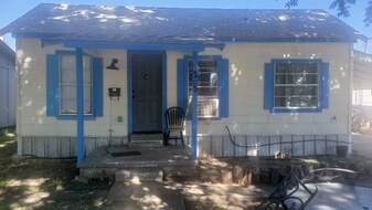 205 N 21st St in Temple, TX - Building Photo