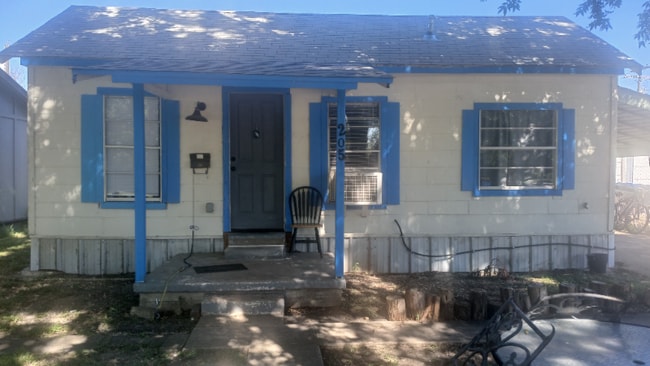 property at 205 N 21st St