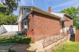 35 Springfield Ave in Flourtown, PA - Foto de edificio - Building Photo