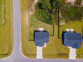 1115 Carteret Mnr Dr in Jacksonville, NC - Building Photo - Building Photo