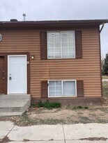 320 N 200 E in Vernal, UT - Building Photo