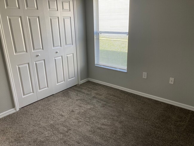 property at 447 Knightsbridge Cir