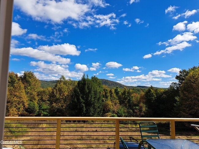 134 Pickle Hill Rd in Queensbury, NY - Building Photo - Building Photo