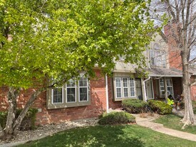 9696 W Chatfield Ave in Littleton, CO - Building Photo