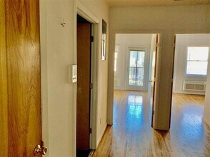 204 Grand St in Hoboken, NJ - Building Photo - Building Photo