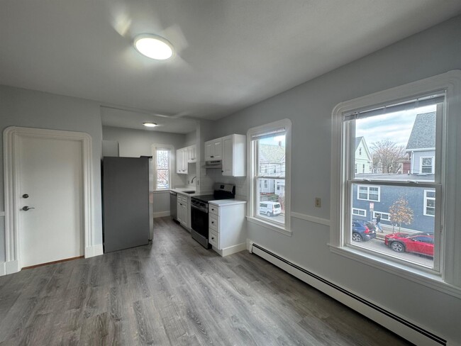 325 Highland Ave in Somerville, MA - Foto de edificio - Building Photo