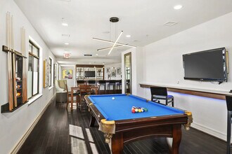 305 10th Street South in Arlington, VA - Building Photo - Building Photo